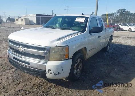 2009 Chevrolet Silverado 1500 Lt z USA, uszkodzony, nr VIN 1GCEK29079Z211199